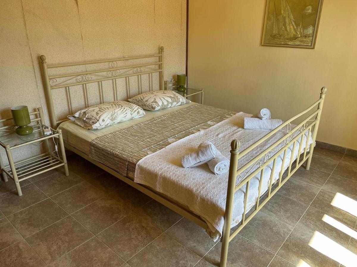 Guesthouse Kaliepia 伊里斯斯 外观 照片