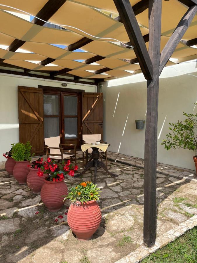 Guesthouse Kaliepia 伊里斯斯 外观 照片