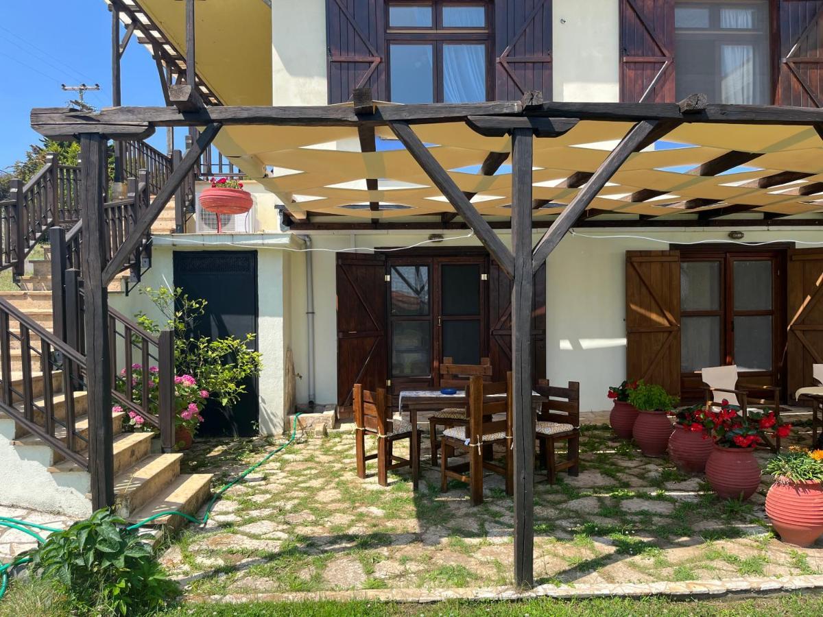Guesthouse Kaliepia 伊里斯斯 外观 照片